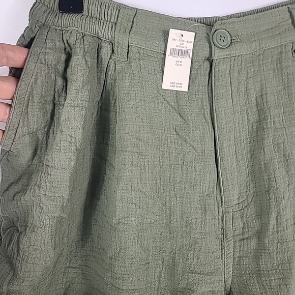 NWT Aerie Women's High Waisted Green Crinkle Gauze Pool To Party Shorts Sz M - Picture 2 of 5